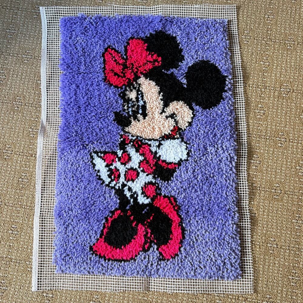 Minne Mouse Completed Latch Hook Kit Rug/Wall Art 20"X 30"